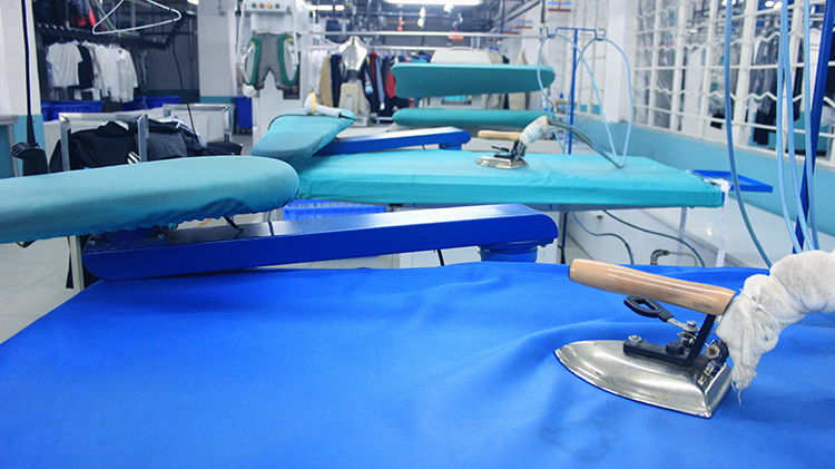 型洗衣店需要哪些設(shè)備